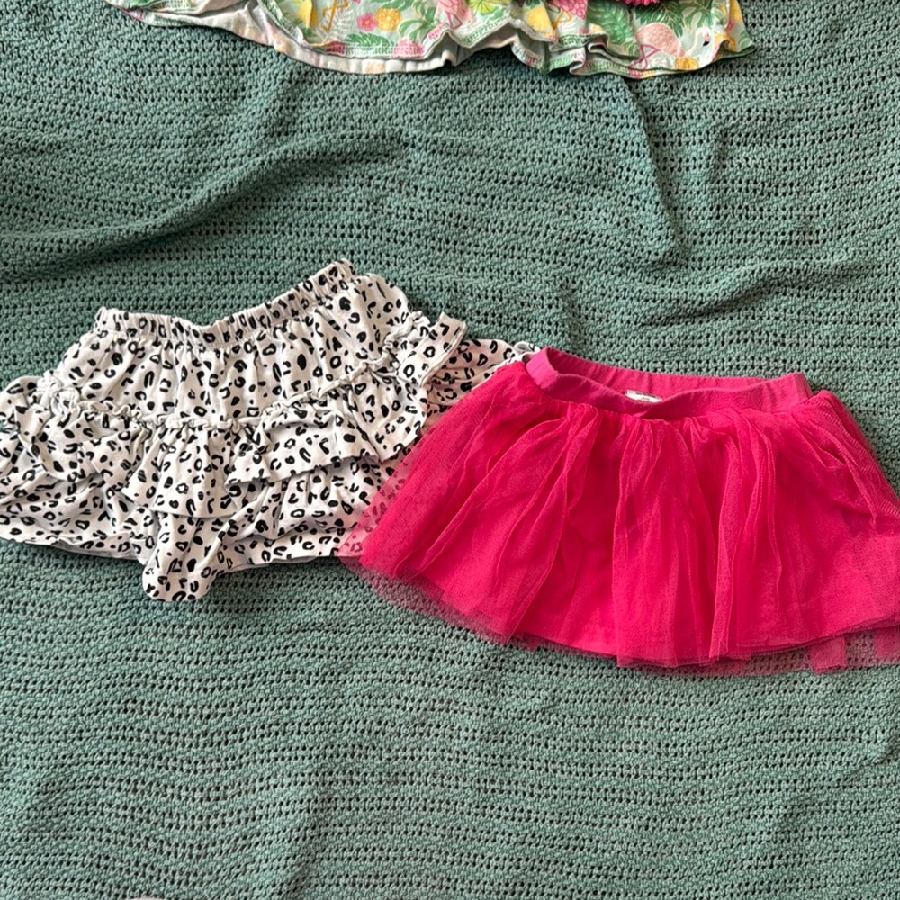 5/$25 2T Pink Tulle and Black & White Leopard Skirts for Kids